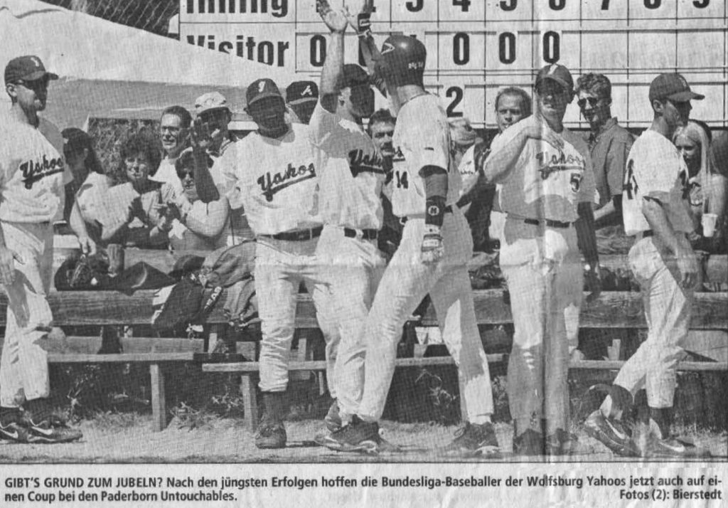 GIBT'S GRUND ZUM JUBELN? Nach den jüngsten Erfolgen hoffen die Bundesliga-Baseballer der Wolfsburg Yahoos jetzt auch auf einen Coup bei den Paderborn Untouchables. Foto: Bierstedt