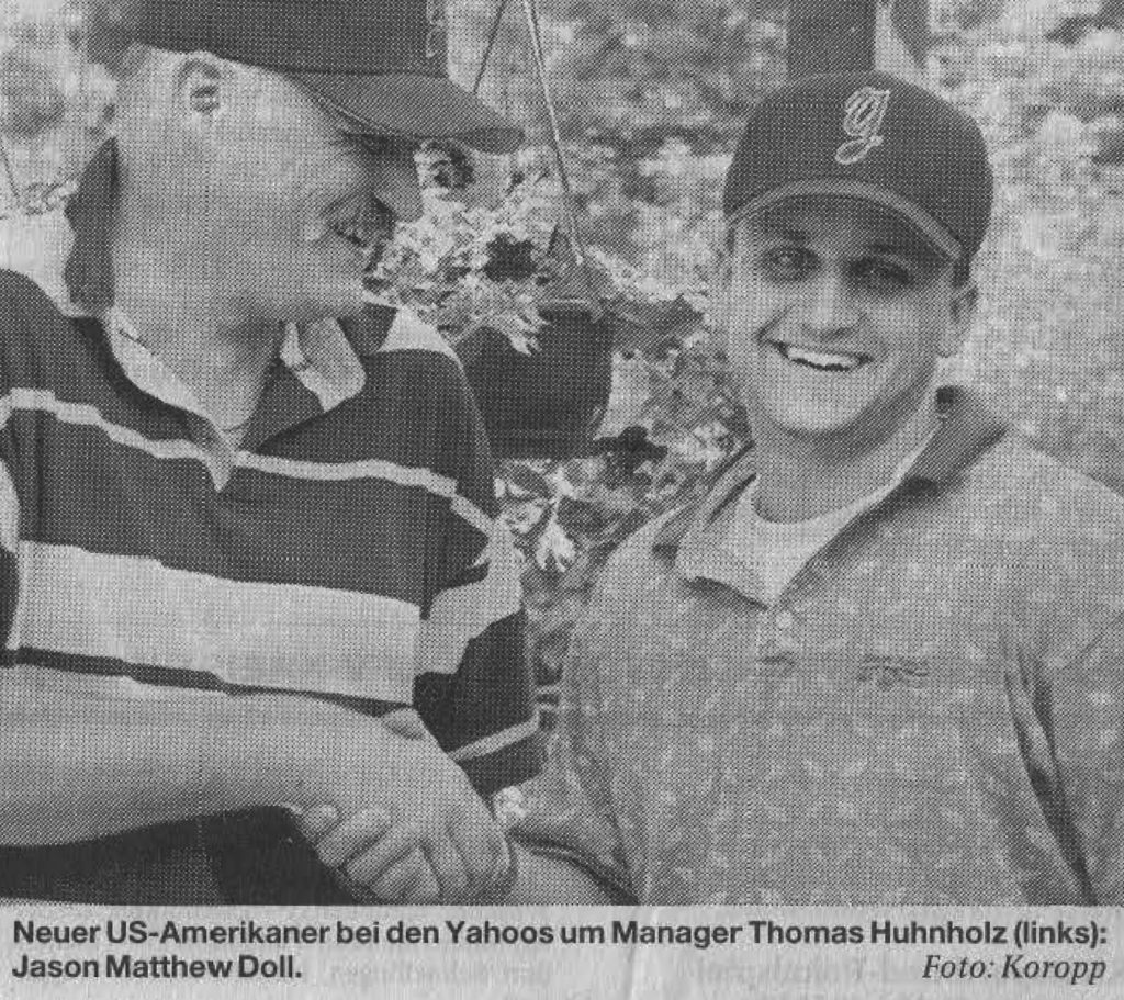 Neuer US-Amerikaner bei den Yahoos um Manager Thomas Huhnholz (links): Jason Matthew Doll. Foto: Koropp
