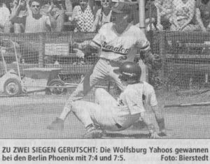 ZU ZWEI SIEGEN GERUTSCHT: Die Wolfsburg Yahoos gewannen bei den Berlin Phoenix mit 7:4 und 7:5. Foto: Bierstedt