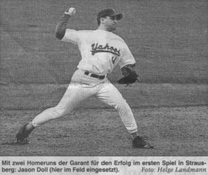 Mit zwei Homeruns der Garant für den Erfolg im ersten Spiel in Strausberg: Jason Doll (hier im Feld eingesetzt). Foto: Helge Landmann