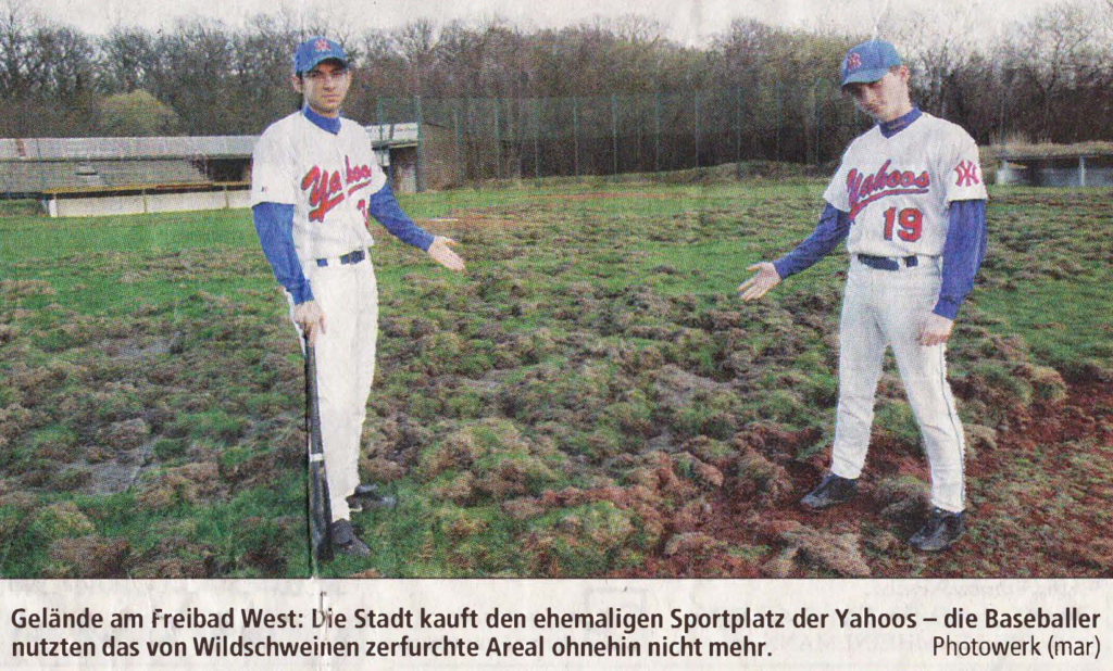 Gelände am Freibad West: Die Stadt kauft den ehemaligen Sportplatz der Yahoos - die Baseballer nutzten das von Wildschweinen zerfurchte Areal ohnehin nicht mehr. Photowerk (mar)